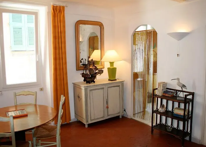 Karolina - Misericorde Cannes